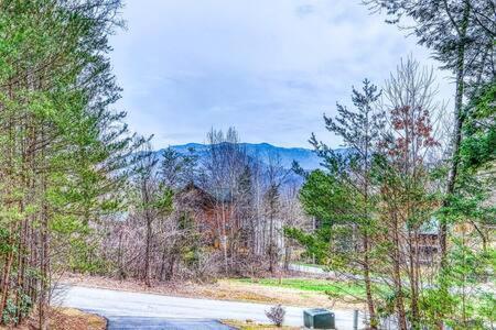 The Great Escape - Min From Parkway With Hot Tub Villa Gatlinburg Exteriör bild